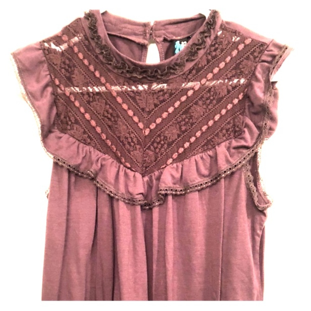 Feminine lace-bib top